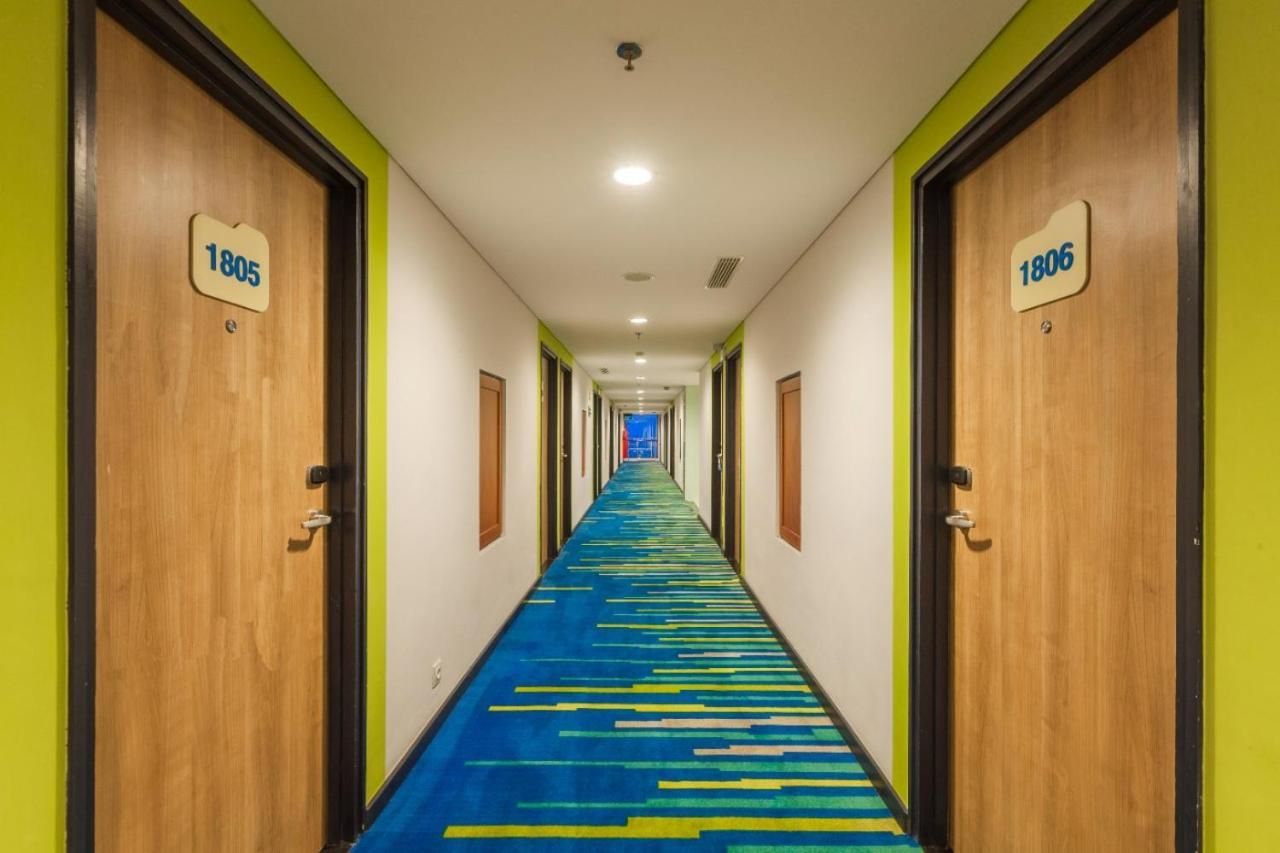 Deka Hotel Surabaya Hr Muhammad Exteriér fotografie