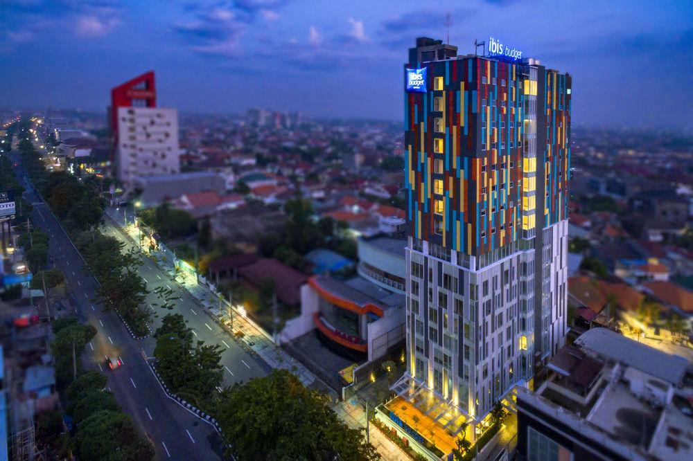 Deka Hotel Surabaya Hr Muhammad Exteriér fotografie