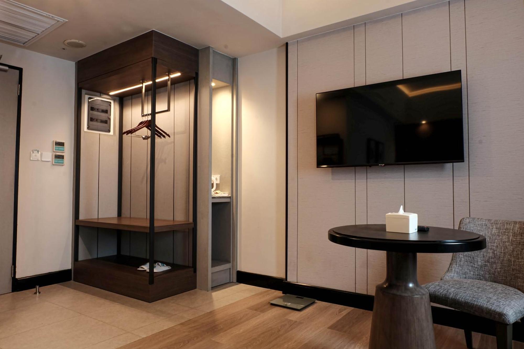 Deka Hotel Surabaya Hr Muhammad Exteriér fotografie