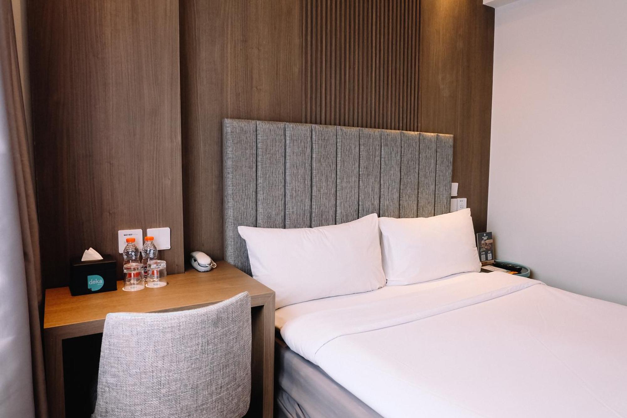Deka Hotel Surabaya Hr Muhammad Exteriér fotografie