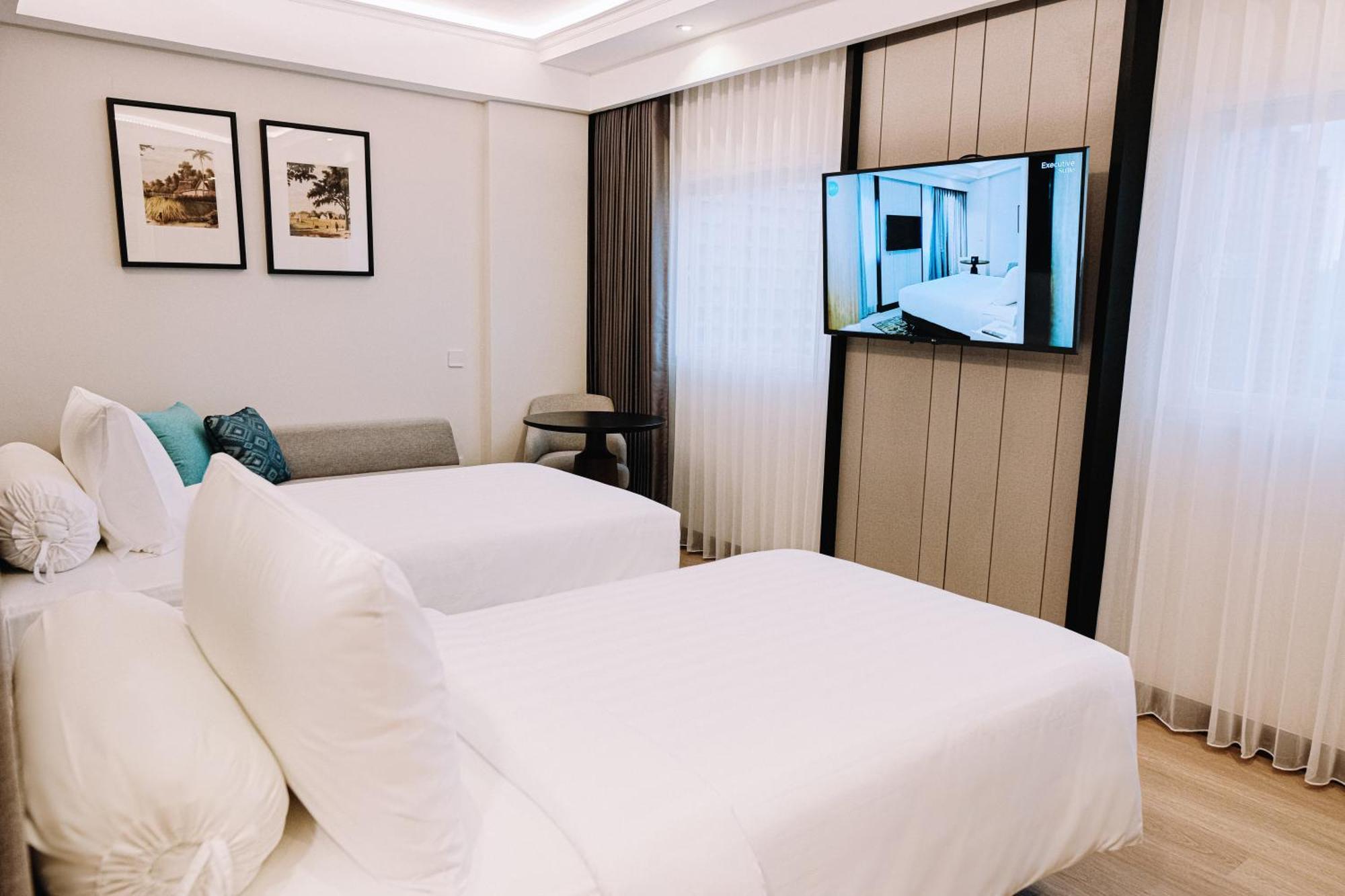 Deka Hotel Surabaya Hr Muhammad Exteriér fotografie