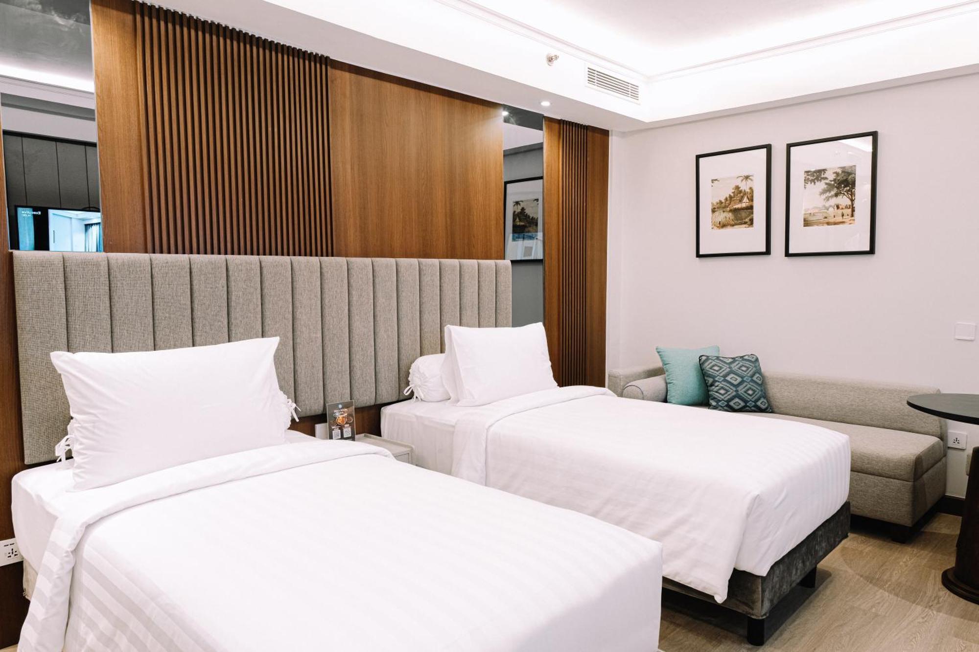 Deka Hotel Surabaya Hr Muhammad Exteriér fotografie