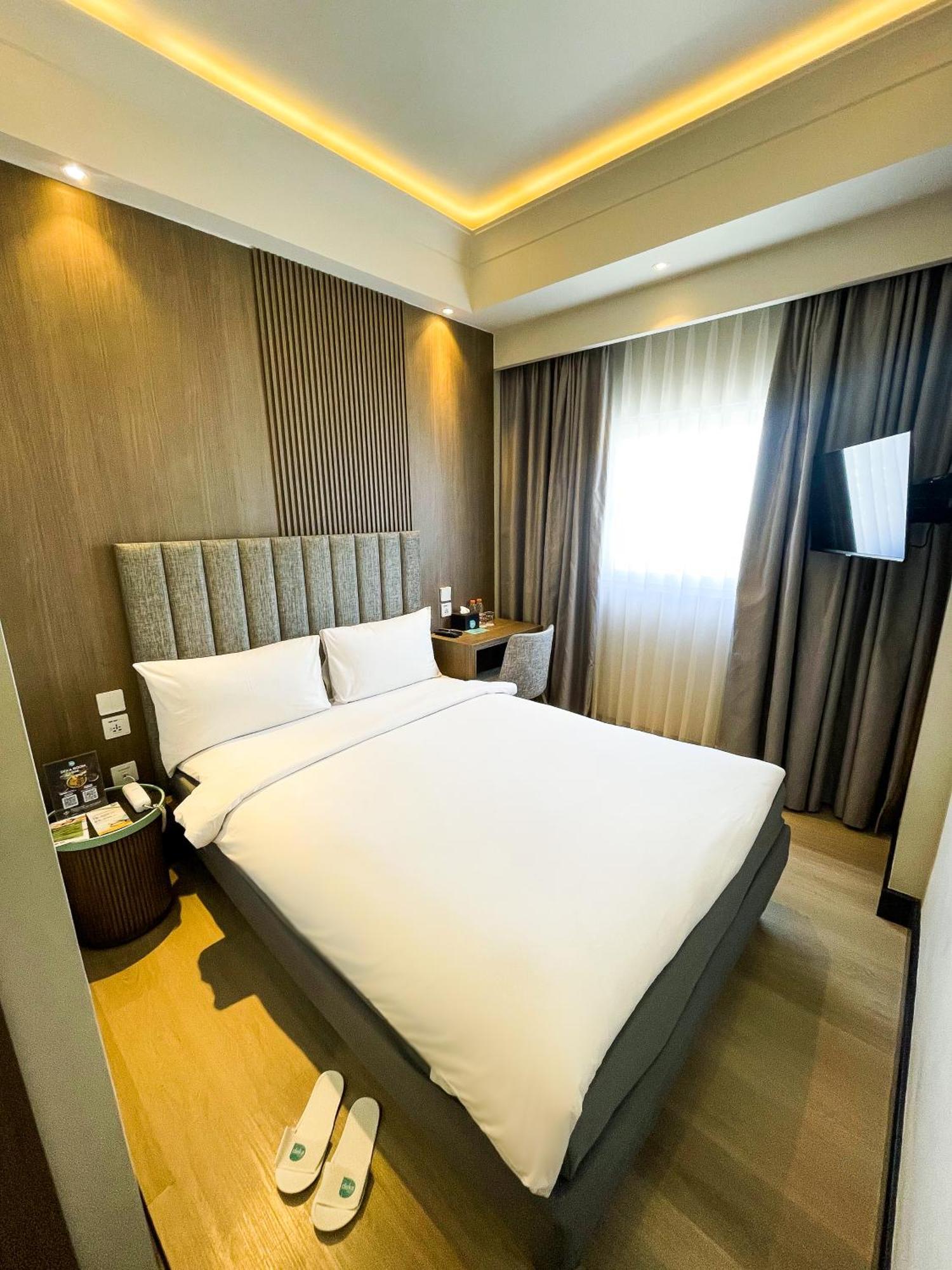 Deka Hotel Surabaya Hr Muhammad Exteriér fotografie