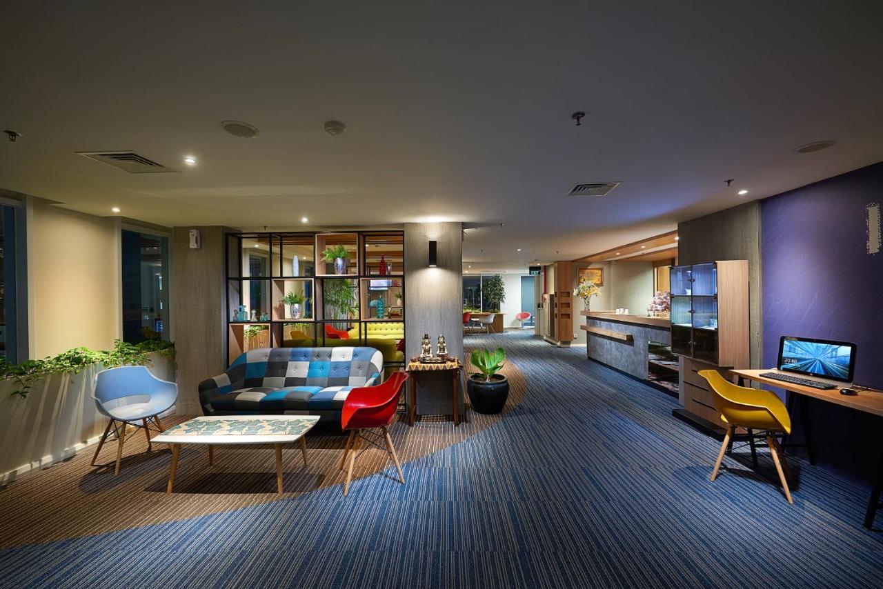 Deka Hotel Surabaya Hr Muhammad Exteriér fotografie
